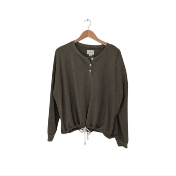 American Eagle Drawstring Waist Pullover Henley Sweater in Olive Green - Picture 1 of 5
